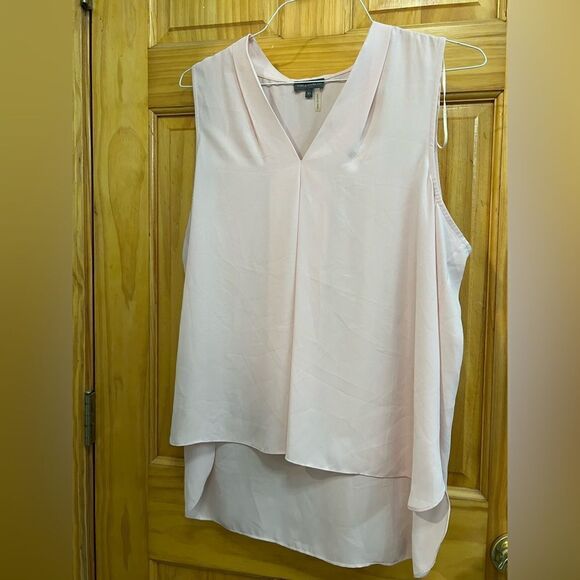Vince Camuto size XL gorgeous flowy blush tank - Picture 1 of 4